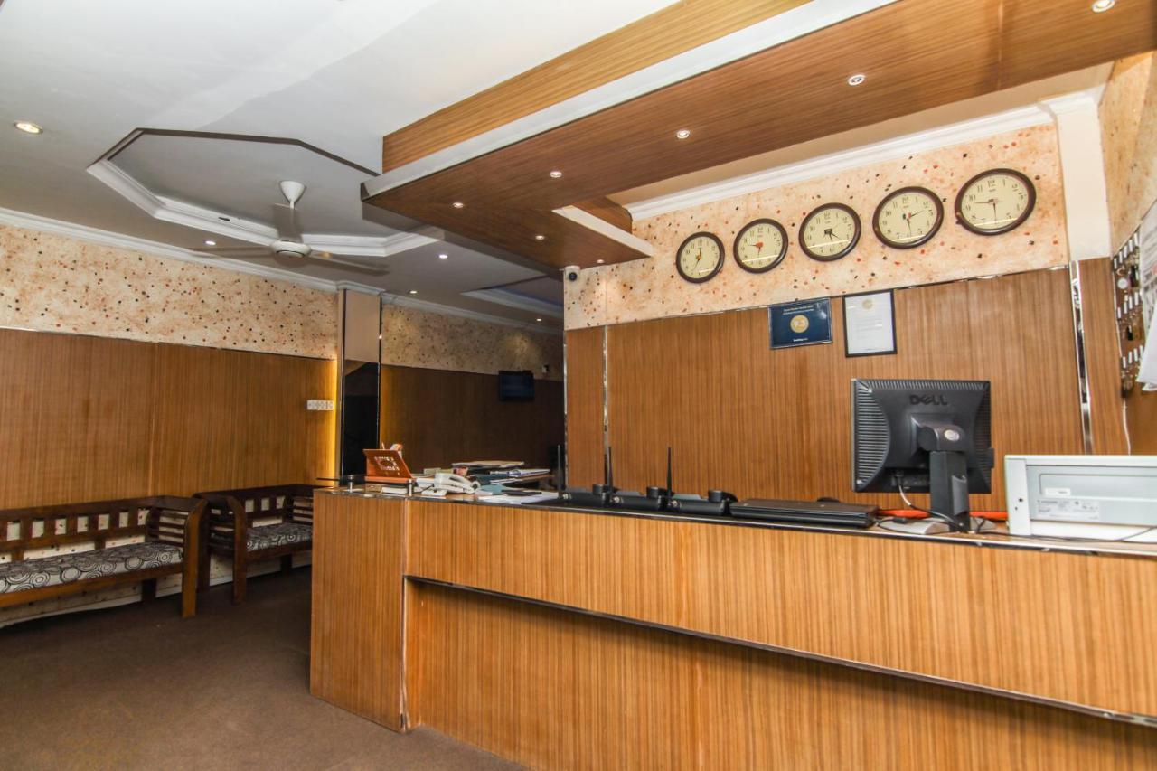 Hotel Oyo 112 Al Manaal Residency Colombo Esterno foto