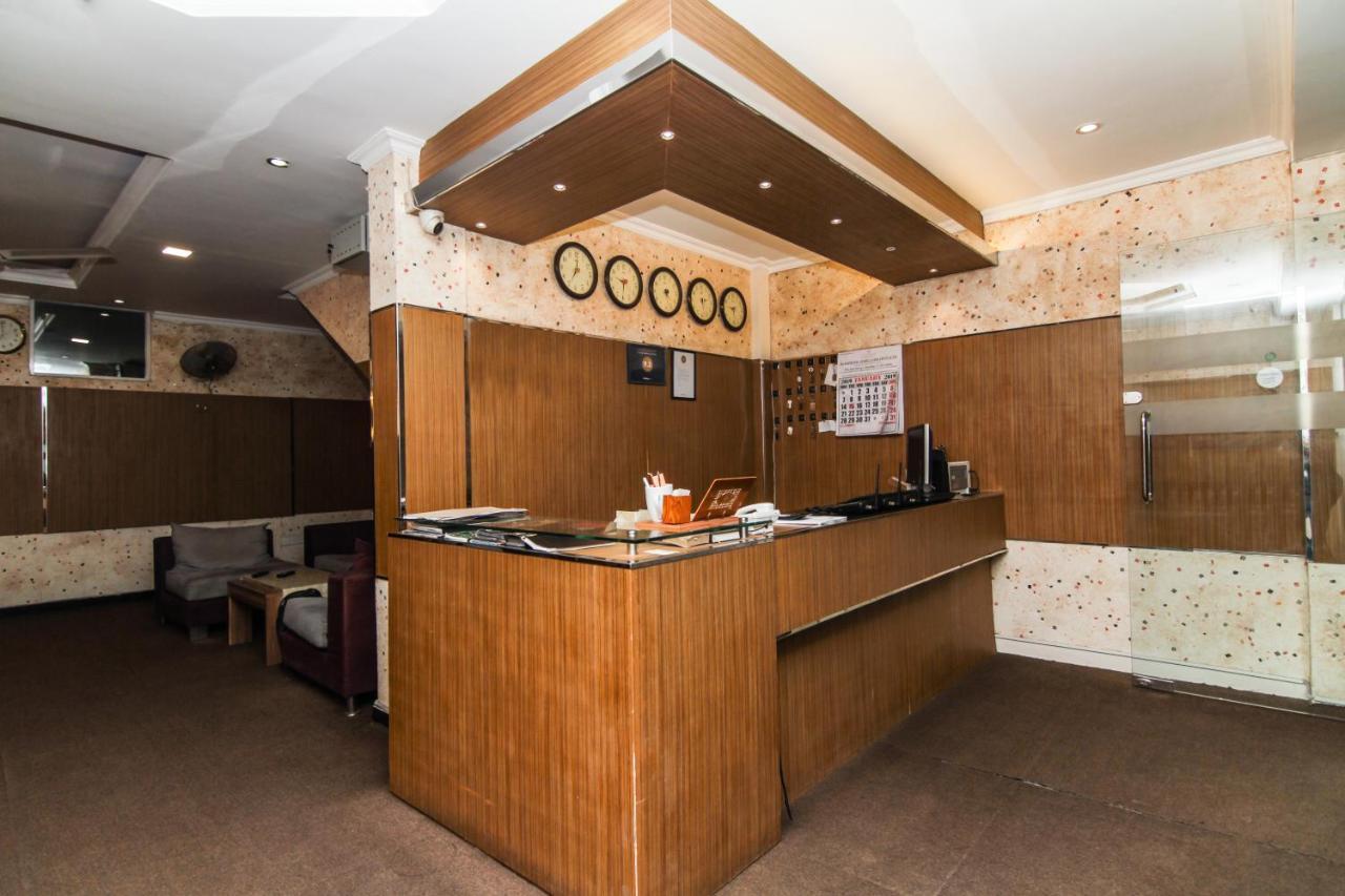 Hotel Oyo 112 Al Manaal Residency Colombo Esterno foto