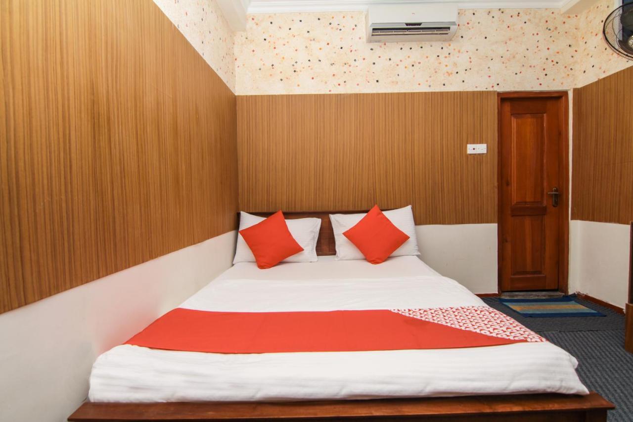 Hotel Oyo 112 Al Manaal Residency Colombo Esterno foto
